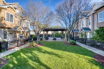 2219 Woodberry Ln, Mountain View, CA 94043 - Photo 9