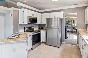 619 Edwards St, Crockett, CA 94525 - Photo 11