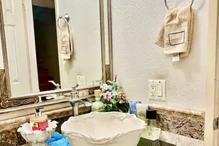 2071 Sunset View Pl, San Jose, CA 95116 - Photo 11