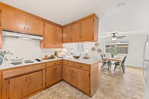 751 W 6th St, Gilroy, CA 95020 - Photo 23