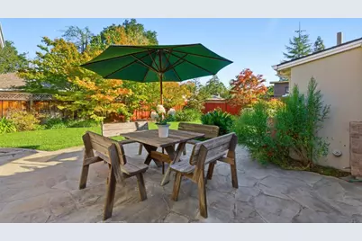 185 Beverly Ln, Los Altos, CA 94022 - Photo 25
