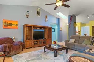 1521 Las Brisas Dr, Hollister, CA 95023 - Photo 5