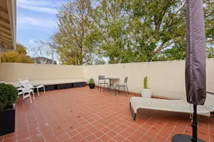 2735 Byron St, Palo Alto, CA 94306 - Photo 15