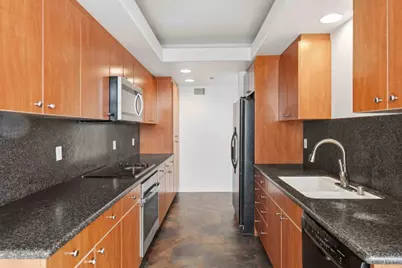 130 E San Fernando St 419, San Jose, CA 95112 - Photo 5