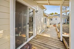 2066 Sterling Ave, Menlo Park, CA 94025 - Photo 27