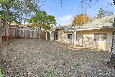 2066 Sterling Ave, Menlo Park, CA 94025 - Photo 25