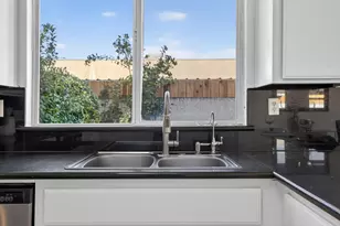 2955 Vineyard Park Dr, San Jose, CA 95148 - Photo 17