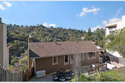 2608 Monte Cresta Dr, Belmont, CA 94002 - Photo 31