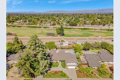 19437 Via Real Dr, Saratoga, CA 95070 - Photo 35