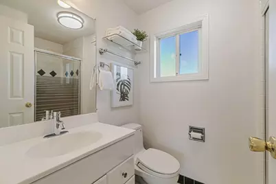 19437 Via Real Dr, Saratoga, CA 95070 - Photo 17