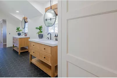 202 Pine St, Salinas, CA 93901 - Photo 71