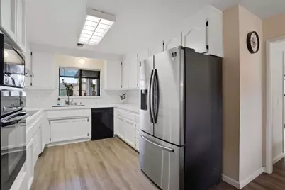 1090 Nez Perce Dr, Hollister, CA 95023 - Photo 7