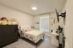 506 Chateau La Salle Dr 506, San Jose, CA 95111 - Photo 13