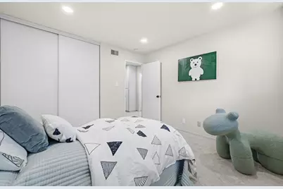 42 Lyonridge Ln, San Mateo, CA 94402 - Photo 19