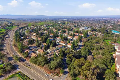 2732 Buena View Ct, San Jose, CA 95121 - Photo 25