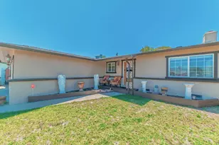 336 Rainier Dr, Salinas, CA 93906 - Photo 3