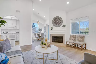 210 Sunnyhills Ct, Milpitas, CA 95035 - Photo 5