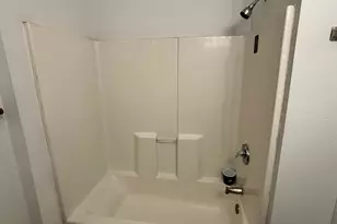 102 Oak St, Modesto, CA 95351 - Photo 7