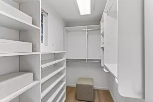 829 Moraga Dr, Mountain View, CA 94041 - Photo 17