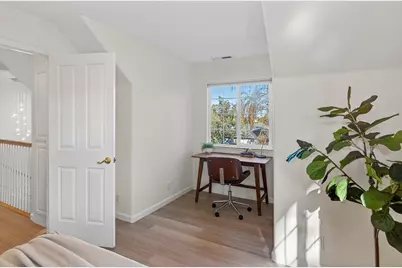 829 Moraga Dr, Mountain View, CA 94041 - Photo 19