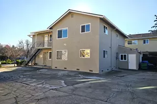 551 Northlake Dr, San Jose, CA 95117 - Photo 17