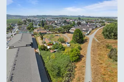 124 Gonda St, Royal Oaks, CA 95076 - Photo 9