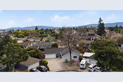 150 Kit Carson Ct, Santa Clara, CA 95050 - Photo 33