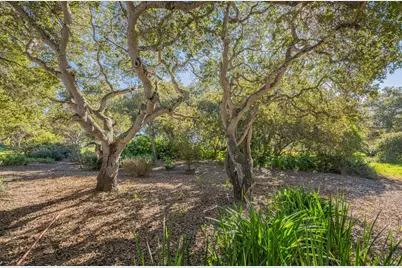 9525 S Century Oak Rd, Salinas, CA 93907 - Photo 37