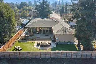 1225 Altamead Dr, Los Altos, CA 94024 - Photo 25