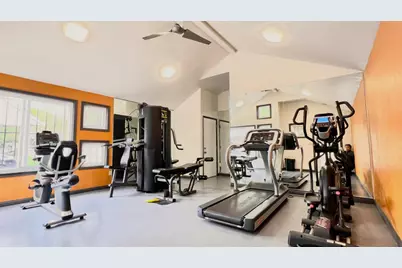 130 Monte Verano Ct, San Jose, CA 95116 - Photo 31