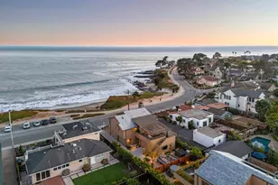 1122 W Cliff Dr, Santa Cruz, CA 95060 - Photo 29