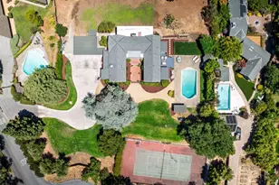 730 Mora Dr, Los Altos, CA 94024 - Photo 23