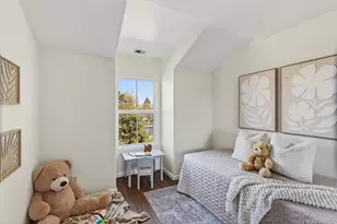 2272 Towne Cir, Mountain View, CA 94040 - Photo 17