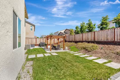 2041 Camden St, Hollister, CA 95023 - Photo 43