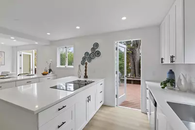 60 Stonecrest Dr, San Francisco, CA 94132 - Photo 11