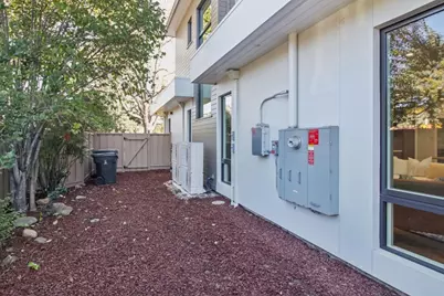 2200 Saint Francis Dr, Palo Alto, CA 94303 - Photo 95