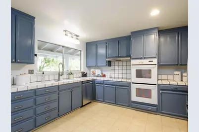 11 Krista Ln, San Carlos, CA 94070 - Photo 7