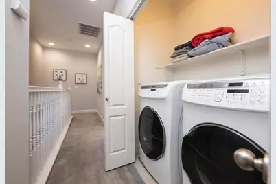 31 Bremerton Cir, Redwood Shores, CA 94065 - Photo 19