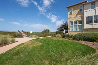 31 Bremerton Cir, Redwood Shores, CA 94065 - Photo 25