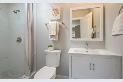 18407 Rainier Ave, Hayward, CA 94541 - Photo 19