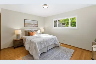 255 E Oakwood Blvd, Redwood City, CA 94061 - Photo 27