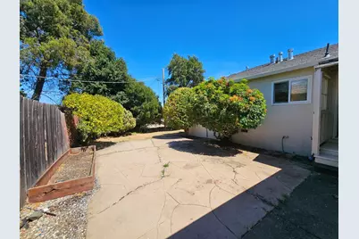 136 Mesa Verde St, Vallejo, CA 94589 - Photo 11