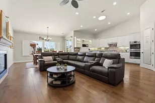 30 Tyler Ct, Hollister, CA 95023 - Photo 7