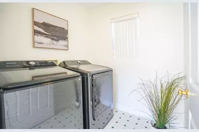 2299 Woodset Dr, San Jose, CA 95116 - Photo 25