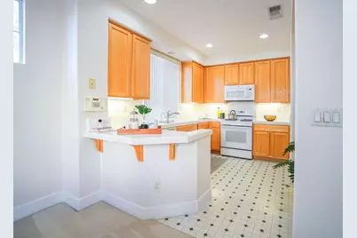 2299 Woodset Dr, San Jose, CA 95116 - Photo 15