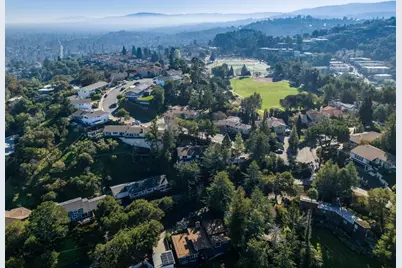 75 Coronado Ave, San Carlos, CA 94070 - Photo 21