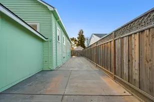 1154 S 8th St, San Jose, CA 95112 - Photo 25