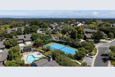 2 Hallmark Cir, Menlo Park, CA 94025 - Photo 35