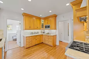 1517 Cypress Ave, Burlingame, CA 94010 - Photo 19