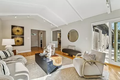 1395 Delfino Way, Menlo Park, CA 94025 - Photo 9